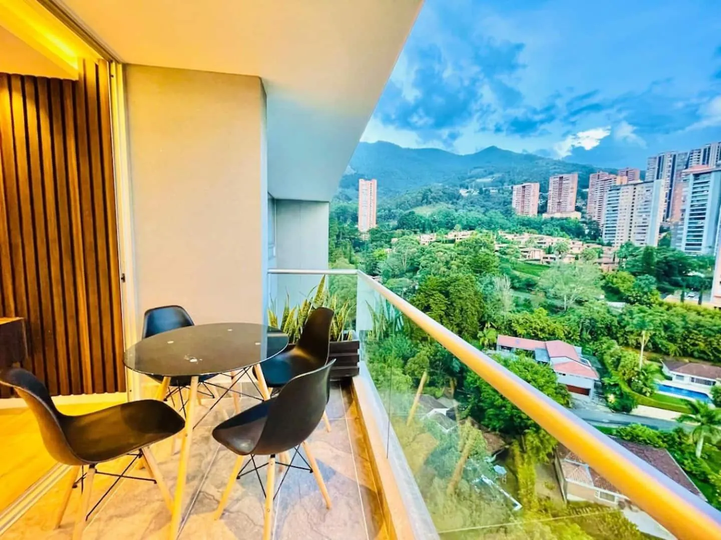 25Th Floor Luxury 2 Bedrooms Ac Pool & Gym 2503 Medellin Apartment