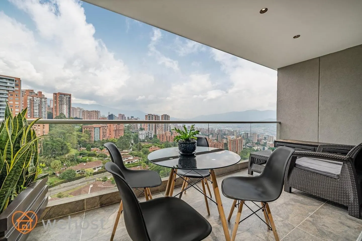 25Th Floor Luxury 2 Bedrooms Ac Pool & Gym 2503 Medellin