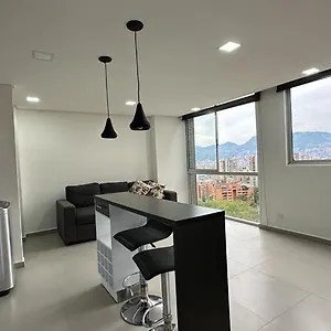 Apartamento Panoramico En Poblado,, Medellín
