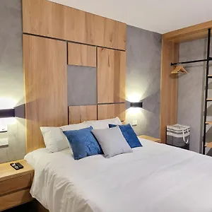 Apartment Center Flats - In El Poblado Near Park Lleras, Medellin!, Medellin